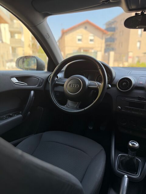 A1 SPORTBACK 1.4 TDI 90 AMBITION 2015 occasion 69150 D&eacute;cines-Charpieu