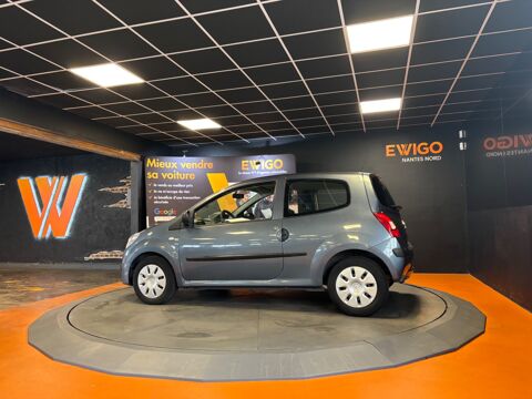 Twingo 1.2 75 AUTHENTIQUE/DISTRIBUTION NEUVE & ENTRETIEN OK/ FAIBLE 2009 occasion 44300 Nantes