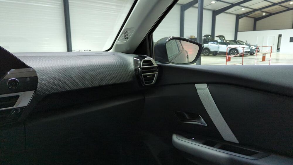 C4 HYBRIDE 145ch MAX APPLE CARPLAY + ADML + CAMERA DE RECUL + 2026 occasion 38420 Le Versoud