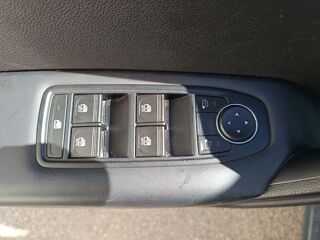 Captur 1.6 E-TECH 145cv 90 FULL-HYBRID 1.2KWH ENGINEERED BVA / 2EME 2022 occasion 69420 Ampuis