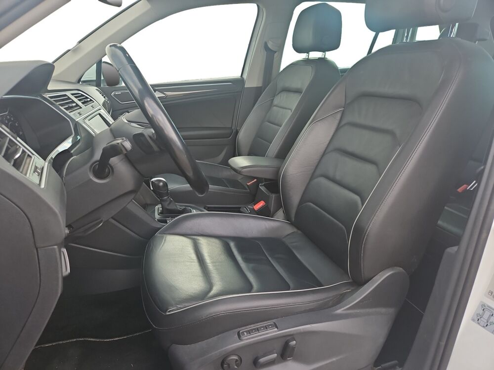 Tiguan 2.0 TDI 150 BLACK R-LINE 4MOTION DSG BVA 2017 occasion 38590 Saint-&Eacute;tienne-de-Saint-Geoirs