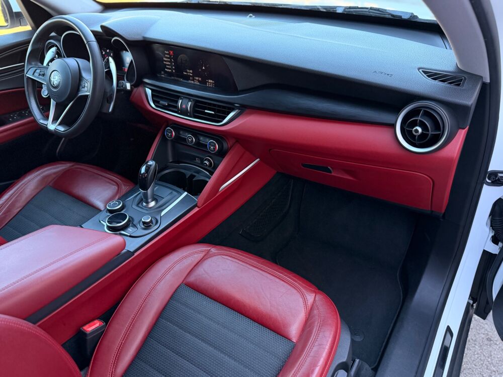 Stelvio 2.2 D 210ch SPORT EDITION Q4 BVA 2018 occasion 25300 Pontarlier