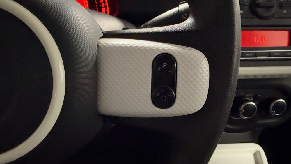 Twingo III 0.9 TCe 90 LIMITED 2017 EDC // ENTRETIEN CONSTRUCTEUR 2018 occasion 34430 Saint-Jean-de-V&eacute;das