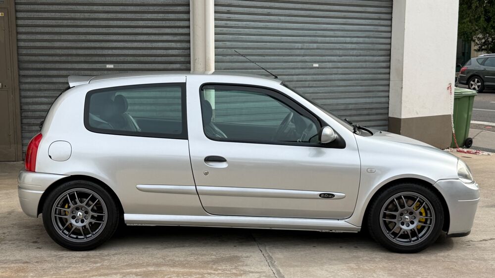 Clio II 2.0 16S 172 RS 3P SHIFTLIGHT + LIGNE InoxCar 2000 occasion 54000 Nancy
