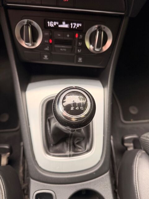 Q3 2.0 TDI 140Ch S-LINE - RADAR DE RECUL - GPS - BLUETOOTH - RE 2014 occasion 76150 Saint-Jean-du-Cardonnay