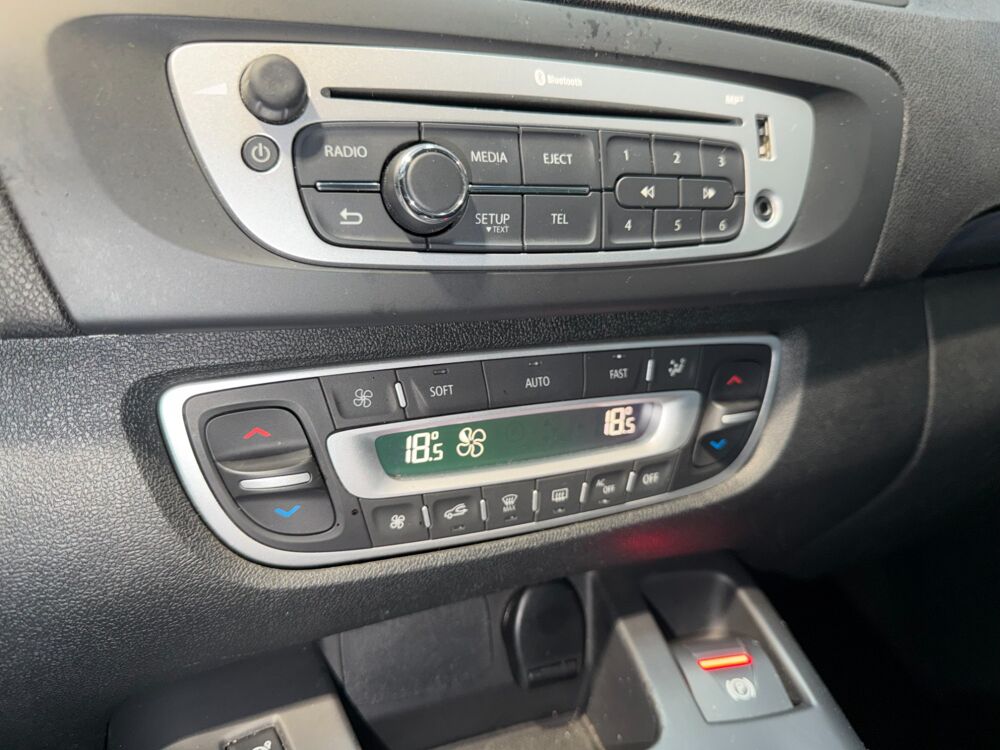 Grand scenic IV 1.2 TCE 130 ch ENERGY LIMITED 2015 occasion 65290 Juillan