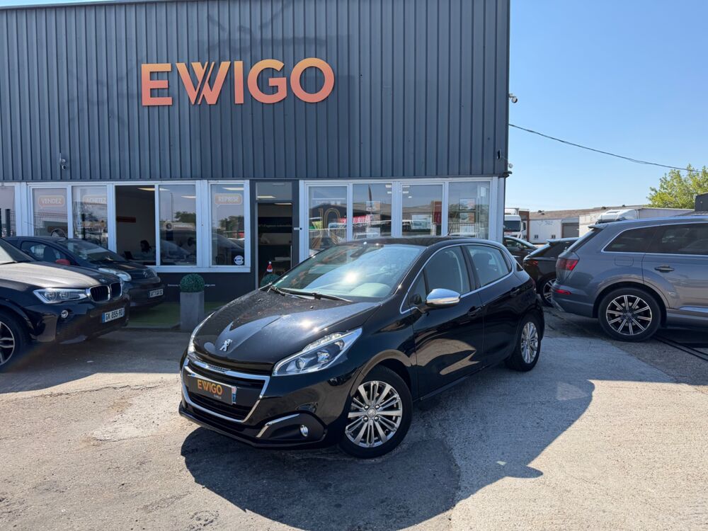 208 110CH ALLURE BVA 1&Egrave;RE MAIN - SUIVI PEUGEOT - CARPLAY - ATTEL 2018 occasion 27000 &Eacute;vreux