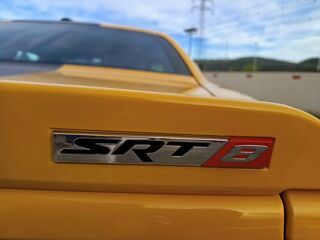 Challenger SRT 8 V8 477ch YELLOW JACKET EDITION/ HARMAN KARDON/ ToiT OU 2012 occasion 69420 Ampuis
