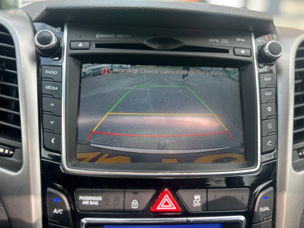 i30 CW 1.6 CRDI 110 CH EXECUTIVE / ATTELAGE / CAMERA DE RECUL 2015 occasion 47000 Agen