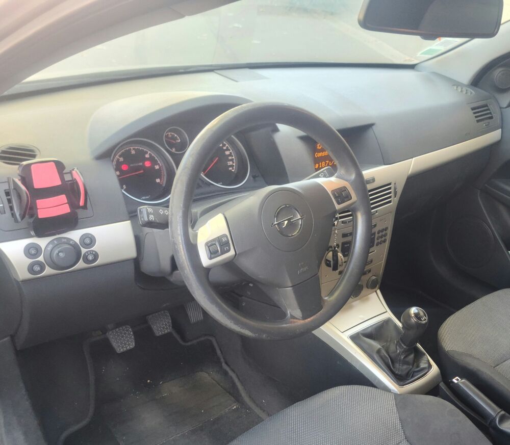 Astra GTC AFFAIRE 1.7 CDTI 110 CLIm 2009 occasion 33100 Bordeaux