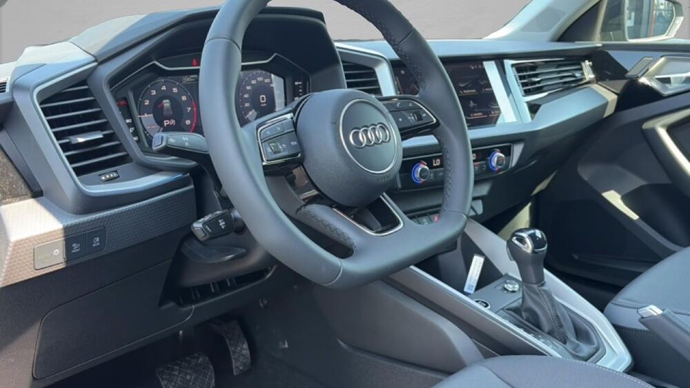 A1 30 TFSi 116 Ch BVA S TRONIC 7 S LINE + CAMERA DE RECUL (SUR 2026 occasion 97410 Saint-Pierre