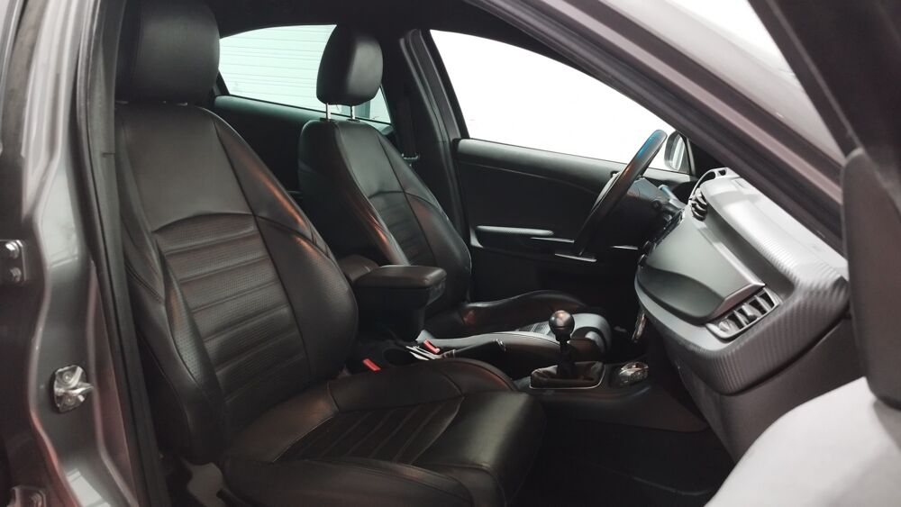 Giulietta 2.0 JTDM 150CH LUSSO / DISTRIBUTION OK / CLIMATISATION AUTO 2017 occasion 17430 Tonnay-Charente