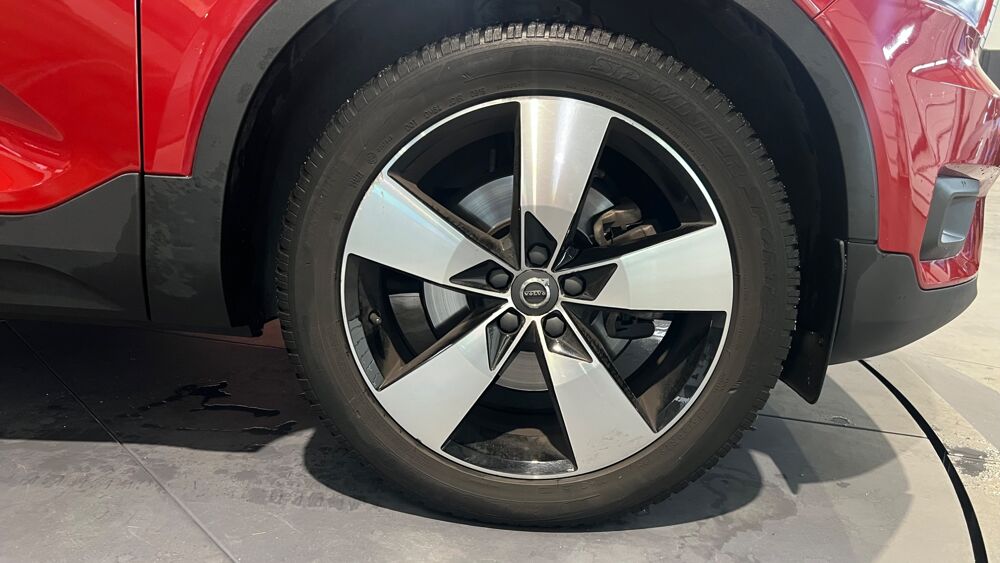 XC40 2.0 D3 150ch BVA MOMENTUM - ATTELAGE - TOIT OUVRANT PANORAMI 2019 occasion 33610 Cestas