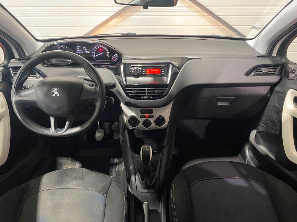 208 PEUGEOT - PHASE I 1.2 70CV LIKE / DISTRIBUTION NEUVE / I 2016 occasion 17430 Tonnay-Charente
