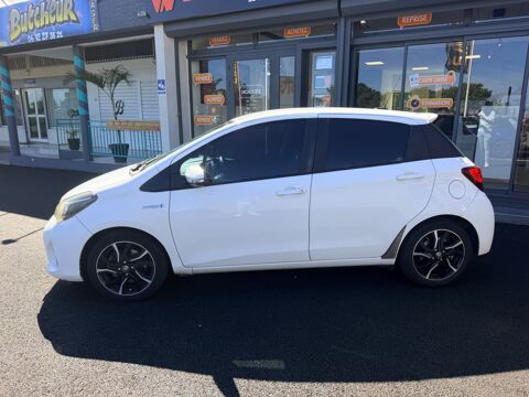 Yaris 1.5 VVTI HYBRID 100 CH DYNAMIC BVA + CAM&Eacute;RA DE RECUL + BATTE 2017 occasion 97410 Saint-Pierre