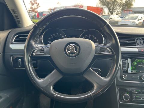 Superb COMBI 2.0 TDI 140 GREENTEC AMBITION DSG BVA / ENTRETIEN CONS 2014 occasion 47000 Agen