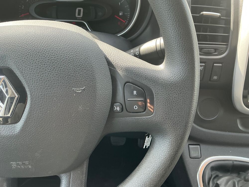 Trafic FOURGON 1.6 DCI 95 1T3 L2H1 CONFORT START-STOP / AMENAGEMENT 2020 occasion 17000 La Rochelle