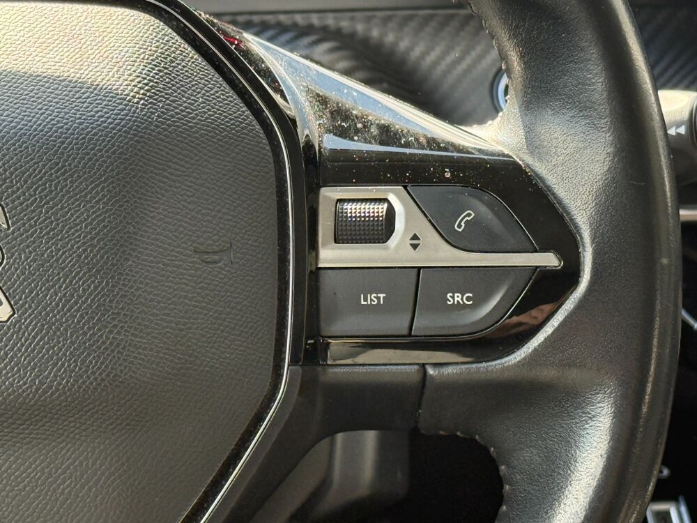 208 GENERATION-II 1.5 BLUEHDI 100ch ALLURE / CARPLAY 2022 occasion 17100 Saintes