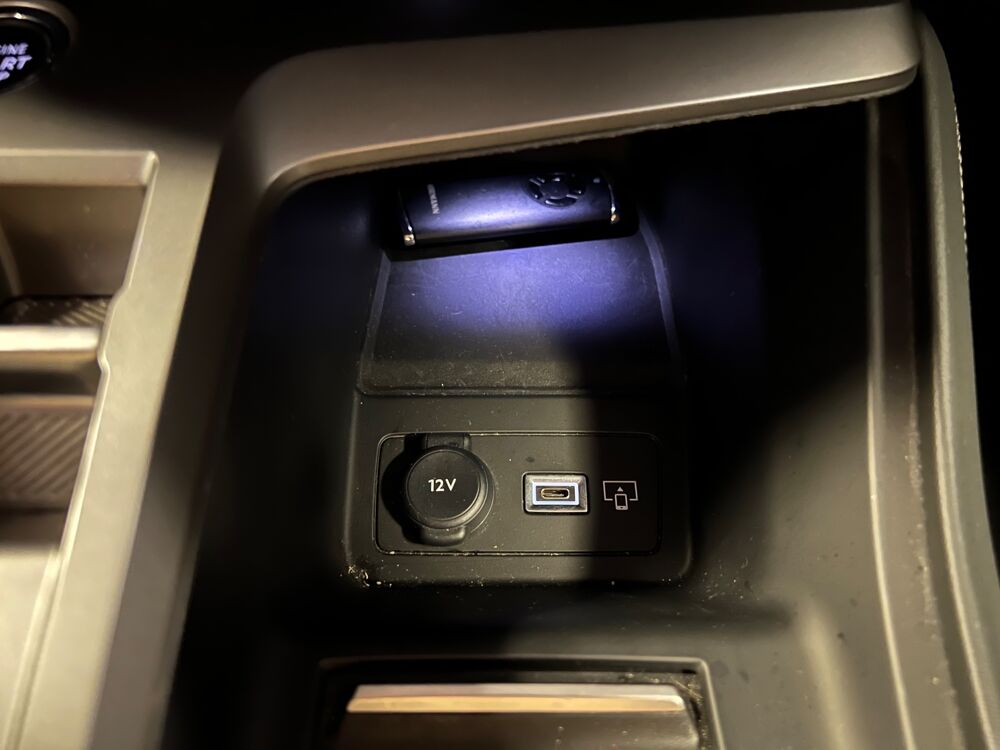 308 SW 1.5 130 ALLURE BVA // APPLE CARPLAY // CAMERA 360 // SlEG 2024 occasion 44300 Nantes