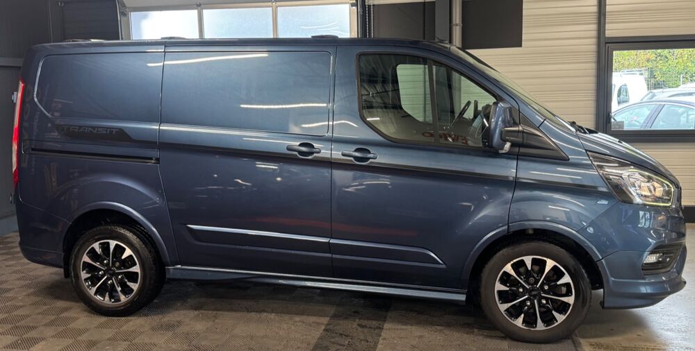 Transit Custom FOURGON 2.0 ECOBLUE 170Ch L1H1 DISTRIBUTION OK - BUSINESS- A 2018 occasion 79000 Niort