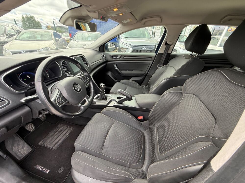 M&eacute;gane V Hatchback 1.5 dCi 16V 110CH - GPS - RADAR DE RECUL - R&Eacute;GUL 2018 occasion 27000 &Eacute;vreux
