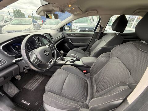 M&eacute;gane V Hatchback 1.5 dCi 16V 110CH - GPS - RADAR DE RECUL - R&Eacute;GUL 2018 occasion 27000 &Eacute;vreux