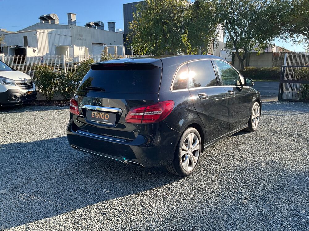 Classe B 1.6 180 120 SENSATION 7G-DCT BVA / ENTRETIENS MERCEDES / CAM 2017 occasion 17000 La Rochelle