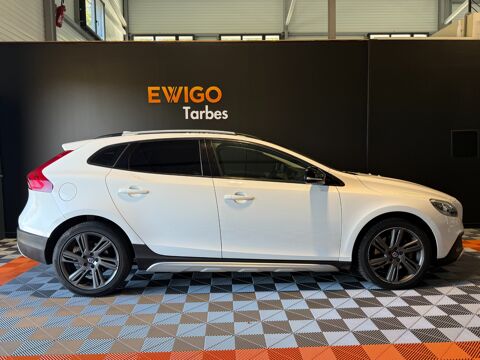 V40 D2 2.0 120 ch MOMENTUM &Ouml;VERSTA EDITION 2015 occasion 65290 Juillan