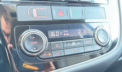 Outlander III (2) 2.2 DI-D INTENSE NAVi 4WD AUTO + ATTELAGE + SI&Egrave;GES A 2016 occasion 54000 Nancy
