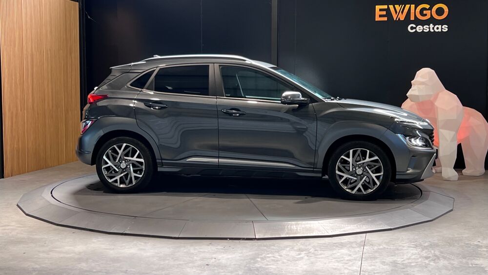 Kona CREATIVE 1.6 GDI 141cH HYBRID BVA - 1&Egrave;RE MAIN - CAM&Eacute;RA DE RE 2022 occasion 33610 Cestas
