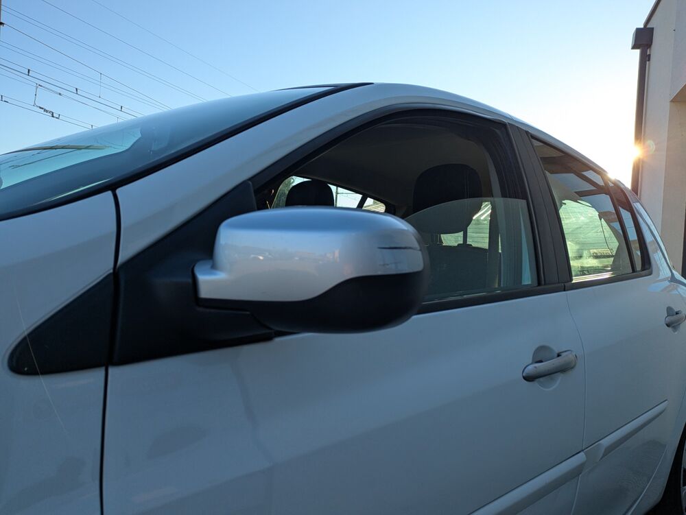 Clio 1.2 75ch 1&eacute;re MAIN / Entretiens / Courroie ok/ 5 Portes 2014 occasion 69420 Ampuis