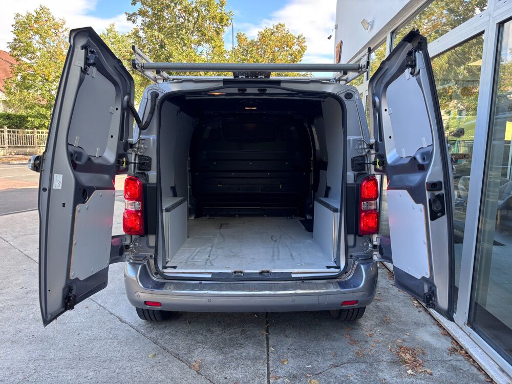 Expert FOURGON 2.0 BLUEHDI 175 l1 PREMIUM PLUS EAT BVA START-STOP 2019 occasion 94370 Sucy-en-Brie