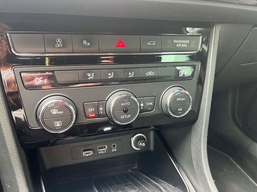 Ateca 1.4L DGS7 150ch TOIT OUVRANT PANORAMIQUE / APPLE CARPLAY / 2017 occasion 38420 Le Versoud
