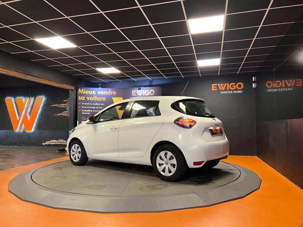 Zo&eacute; R135 E-TECH ZE 52KWH ACHAT-INTEGRAL EQUILIBRE BVA // APPLE C 2022 occasion 44300 Nantes