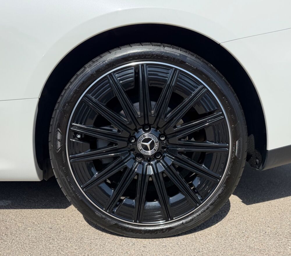 CLE 300 CABRIOLET 258CH AMG LINE 4 MATIC 9G TRONIC - 2025 occasion 13700 Marignane