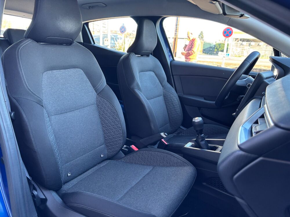 Clio V (5) 1.0 TCE 100 ch BUSINESS - 1&Egrave;RE MAIN 2019 occasion 64320 Idron