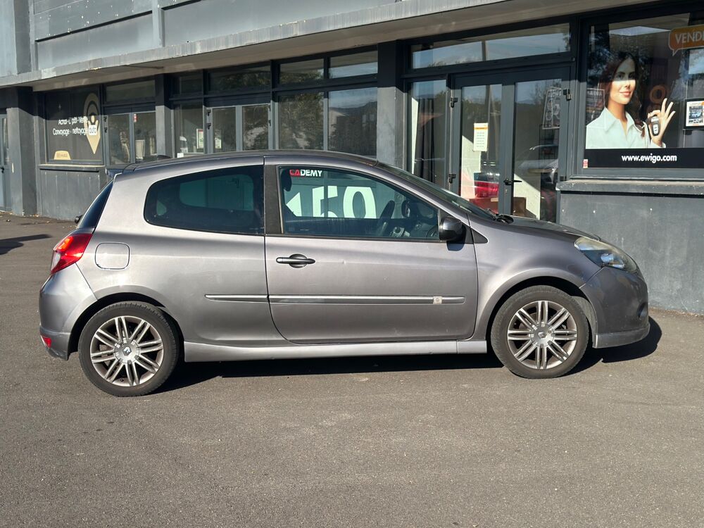 Clio 1.6 128 GT REVISION ET COURROIE OK 2010 occasion 26000 Valence