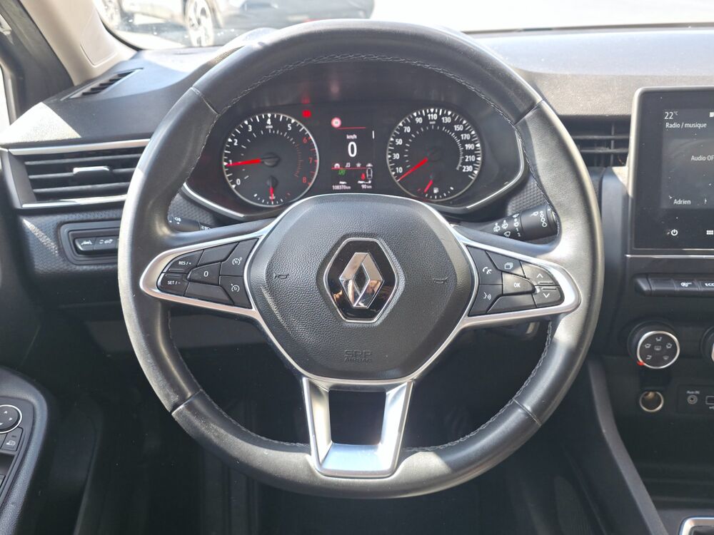 Clio V 1.0 TCE 100ch ZEN / CARPLAY / AIDE AU PARKING AR / FRONT A 2019 occasion 17100 Saintes