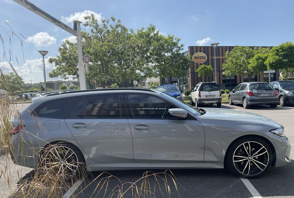 S&eacute;rie 3 TOURING 2.0 320 D 190 MHEV HYBRID 48VOLT M-SPORT BVA - Toit 2024 occasion 78410 Flins-sur-Seine