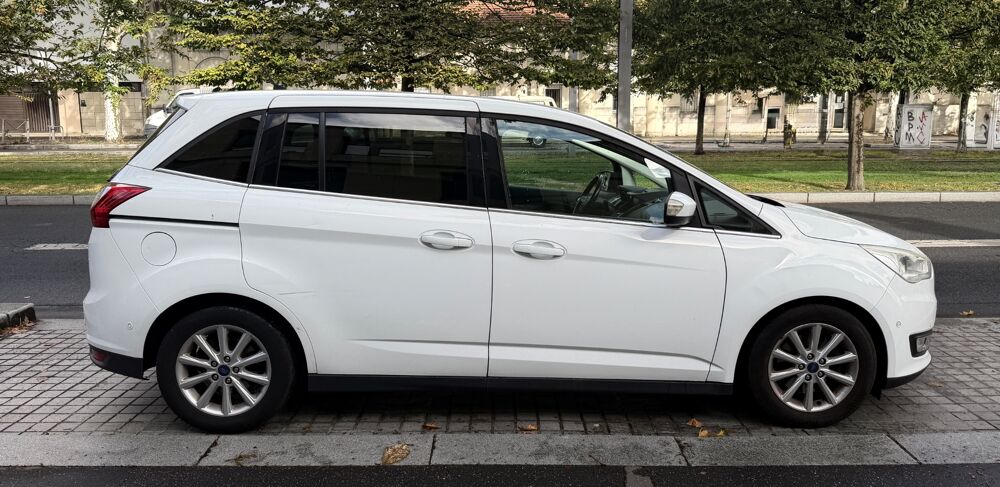 Grand C-MAX 1.0 ECOBOOSt 125 TITANIUM START-STOP 2016 occasion 33100 Bordeaux