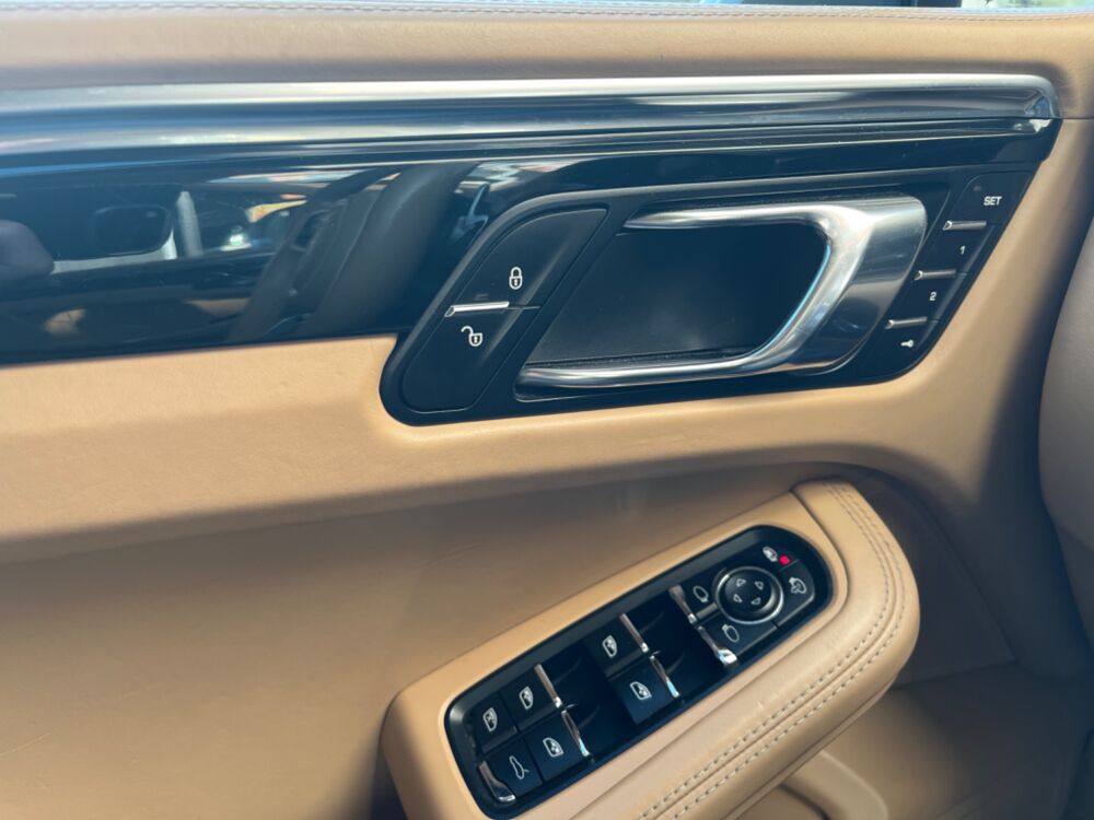 Macan 3.0 DIESEL 260Ch S PDK BVA SIEGES CHAUFFANT / TOIT OUVRANT 2014 occasion 24750 Tr&eacute;lissac