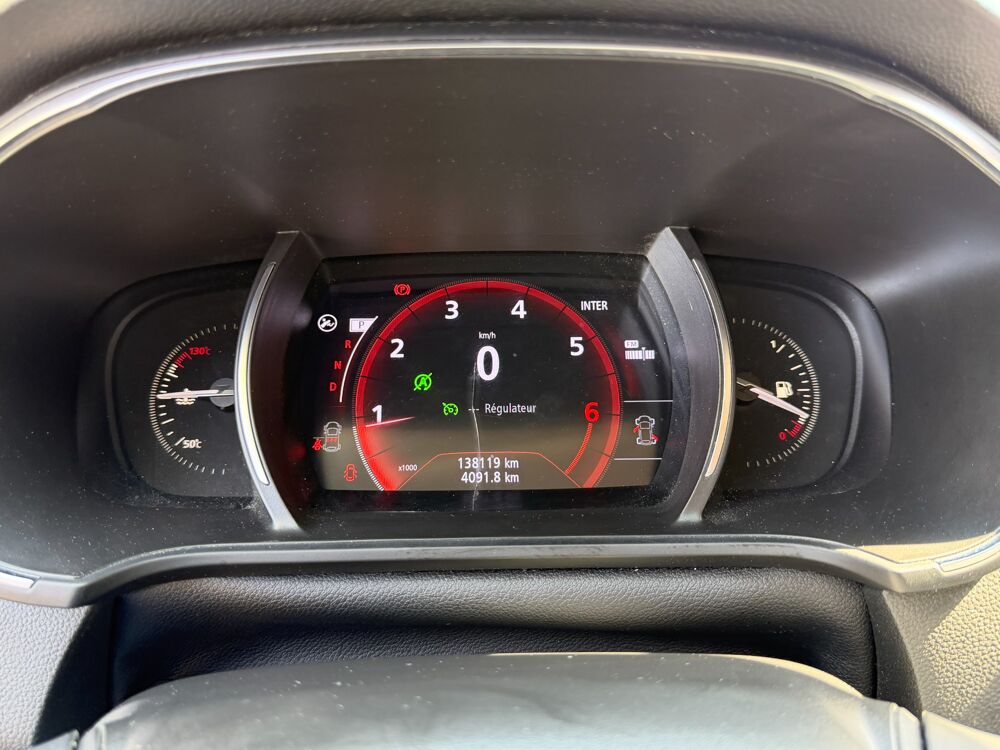 M&eacute;gane IV (4) 1.3 TCE 140 ch LIMITED EDC 2018 occasion 65290 Juillan