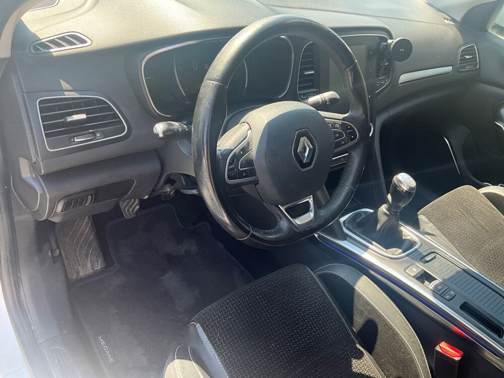 M&eacute;gane IV 1.6 dCi INTENS 130cv ENTRETIEN RENAULT 2016-2020 / EMBRAY 2016 occasion 17000 La Rochelle