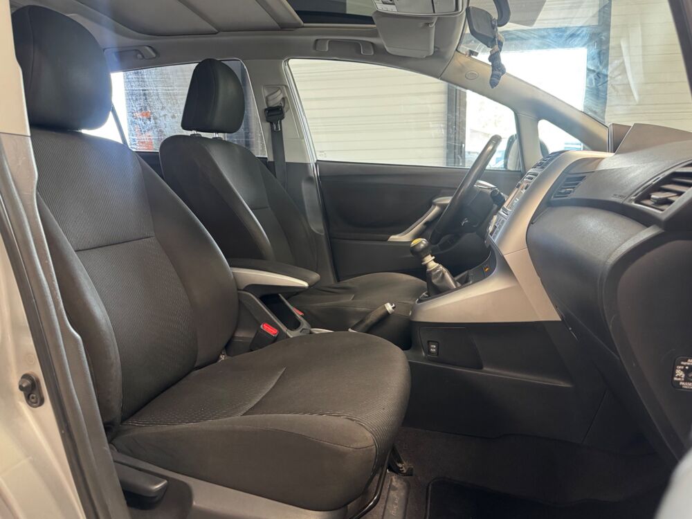 Verso 2.0 D4D 125Ch - ATTELAGE - ENTRETIEN OK 2012 occasion 79000 Niort