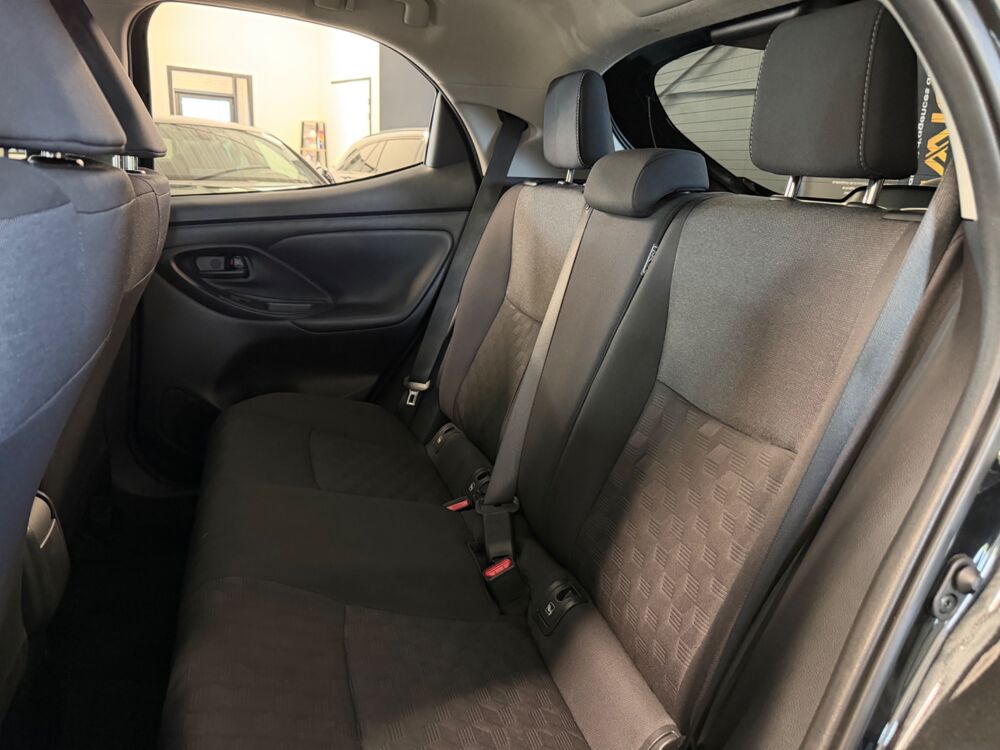 Yaris 1.5 VVTI 114 Ch 90 HYBRID FULL-HYBRID 0.8KWH DESIGN - CVT -G 2025 occasion 79000 Niort