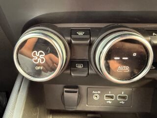 Clio 1.6 E-TECH 140CH FULL-HYBRID INTENS - PACK TECHNO - PACK 360 2021 occasion 27000 &Eacute;vreux