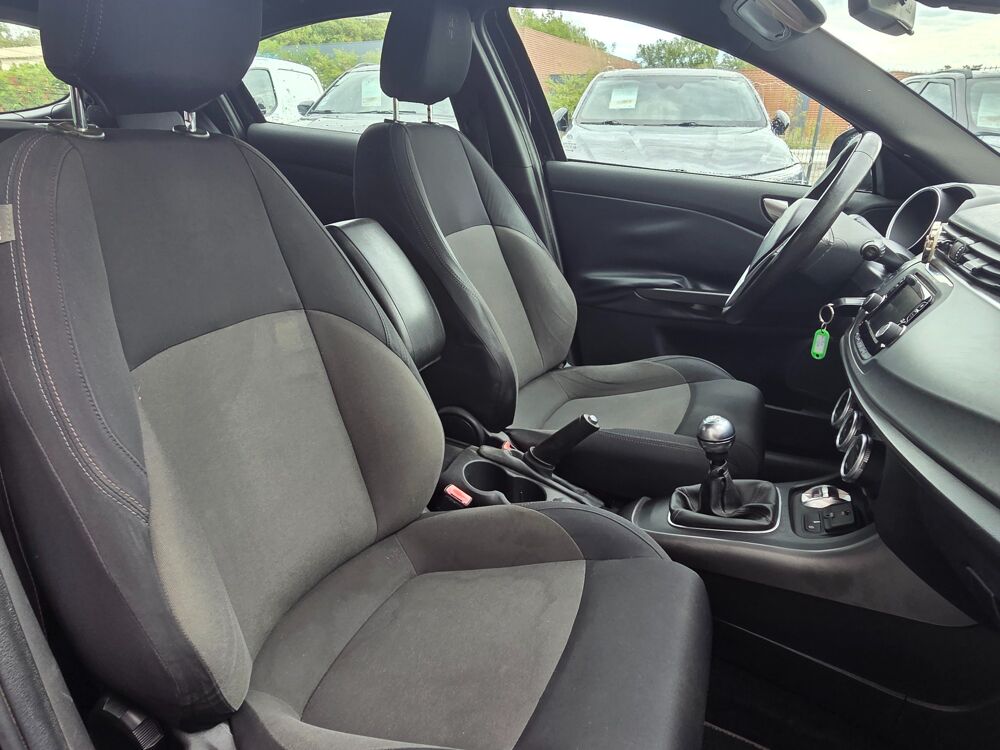 Giulietta 1.4 T 105 Ch IMPRESSION DISTRIBUTION FAITE 2015 occasion 33210 Maz&egrave;res
