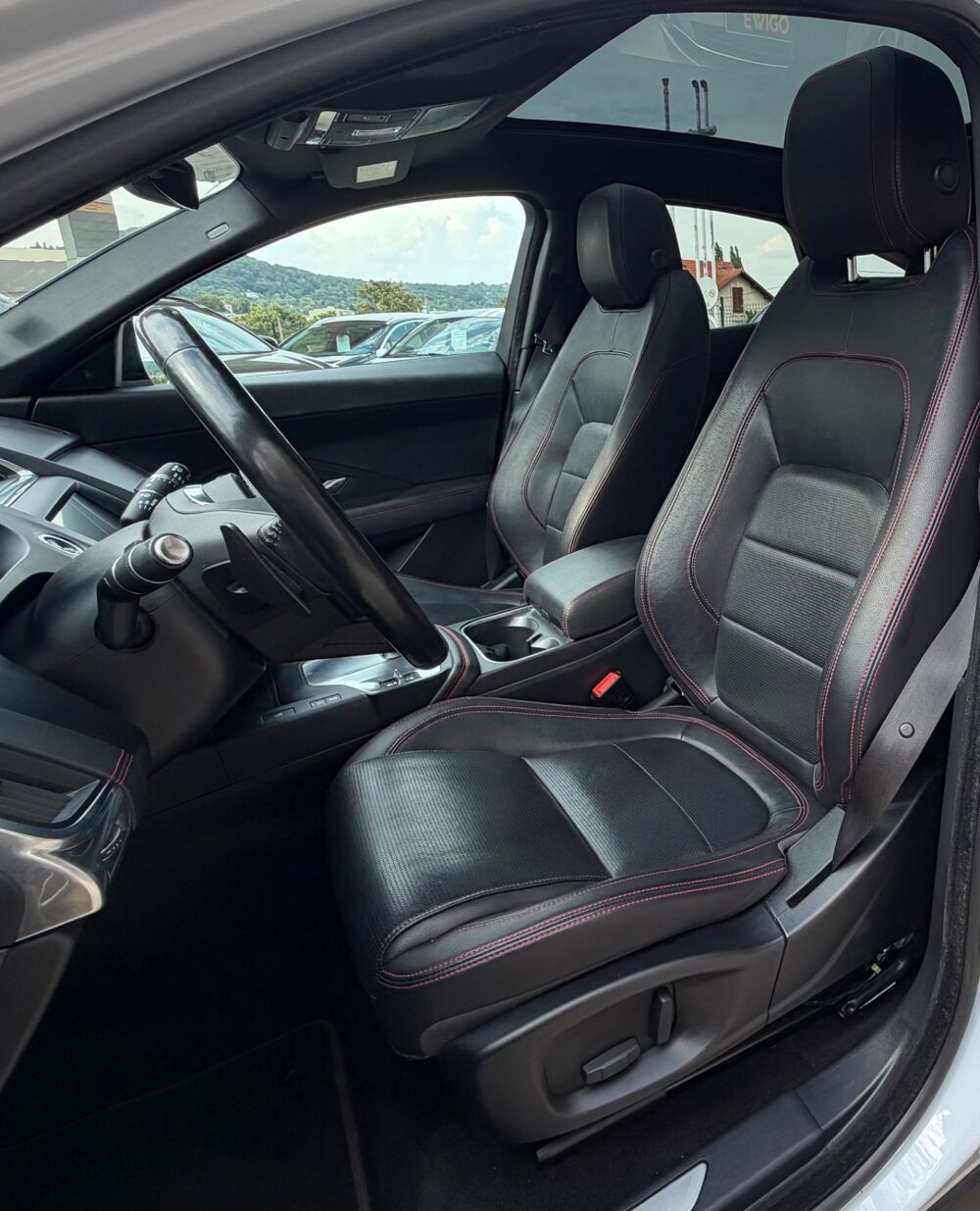 E-PACE 2.0 D180 10CV AWD R-DYNAMIC HSE + SI&Egrave;GES &Eacute;LECTIQUES/CHAUFFAN 2019 occasion 54000 Nancy