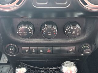 Wrangler 3.6 V6 285 ch RUBICON AWD ETHANOL ET PEDALBOX 2014 occasion 64320 Idron