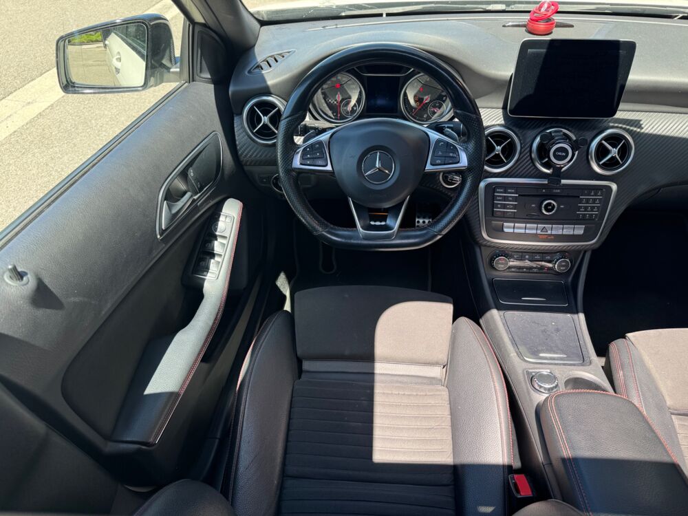 Classe A 1.5L 180D 110ch FASCINATION PACK AMG / TOIT OUVRANT PANORAMI 2017 occasion 38420 Le Versoud